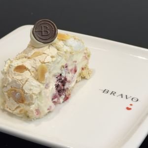 Pavlova Orman Meyveli